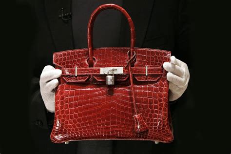 scandale louis vuitton|LVMH cuts ties to crocodile farms criticized by animal rights group.